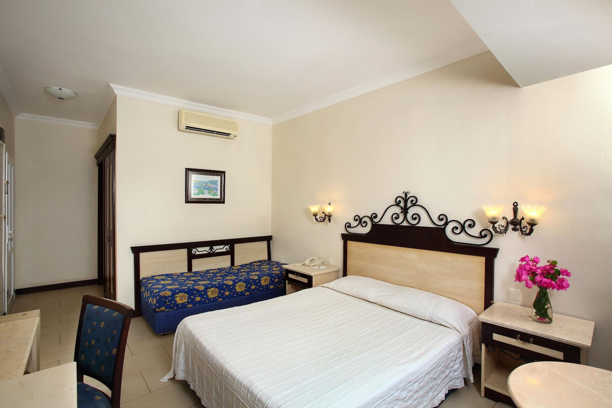 Hotel Cactus Mirage Family Club à Yalıkavak Extérieur photo