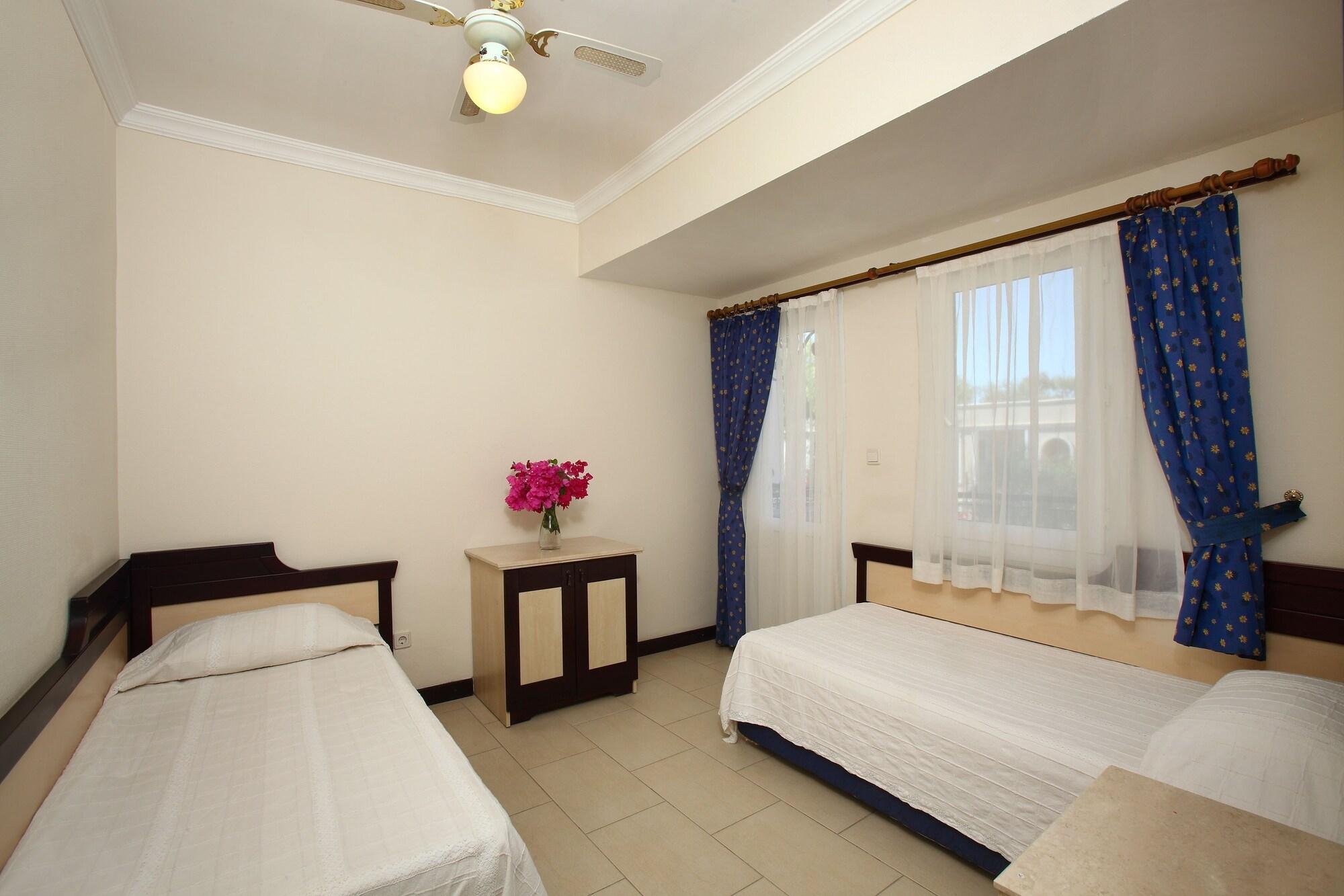 Hotel Cactus Mirage Family Club à Yalıkavak Extérieur photo