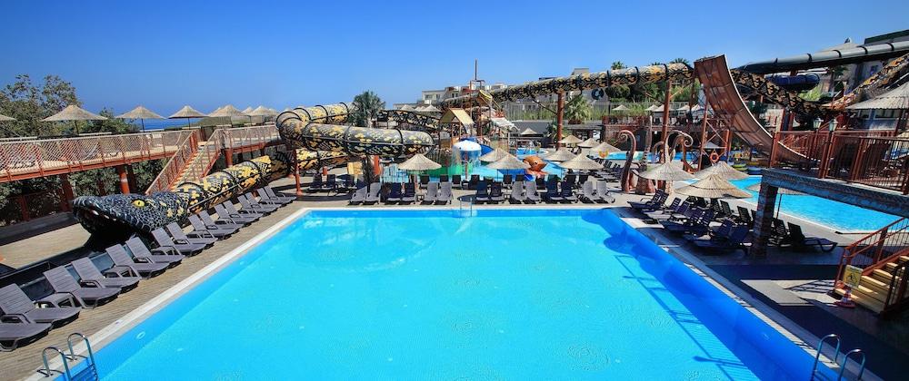 Hotel Cactus Mirage Family Club à Yalıkavak Extérieur photo