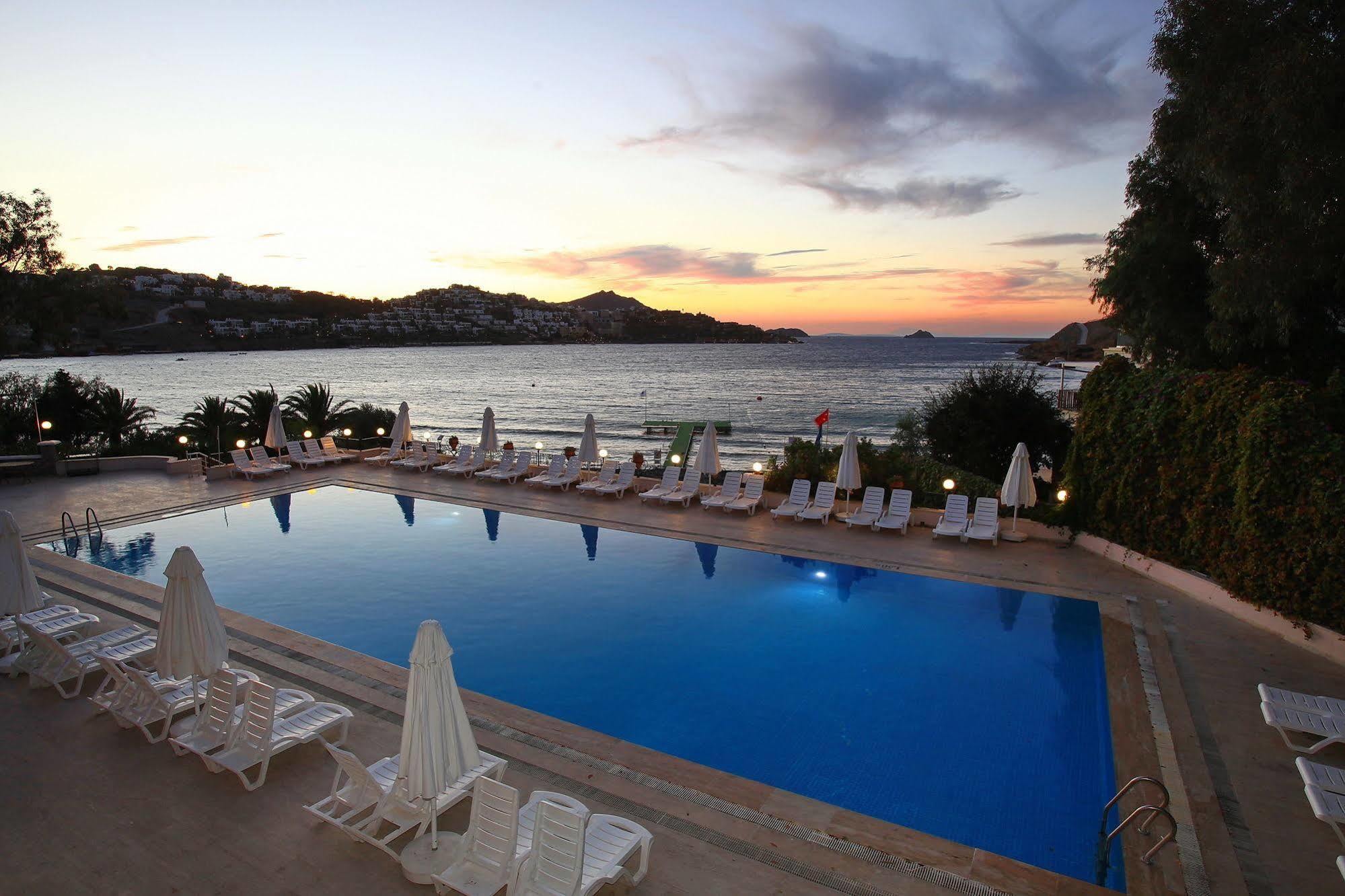 Hotel Cactus Mirage Family Club à Yalıkavak Extérieur photo